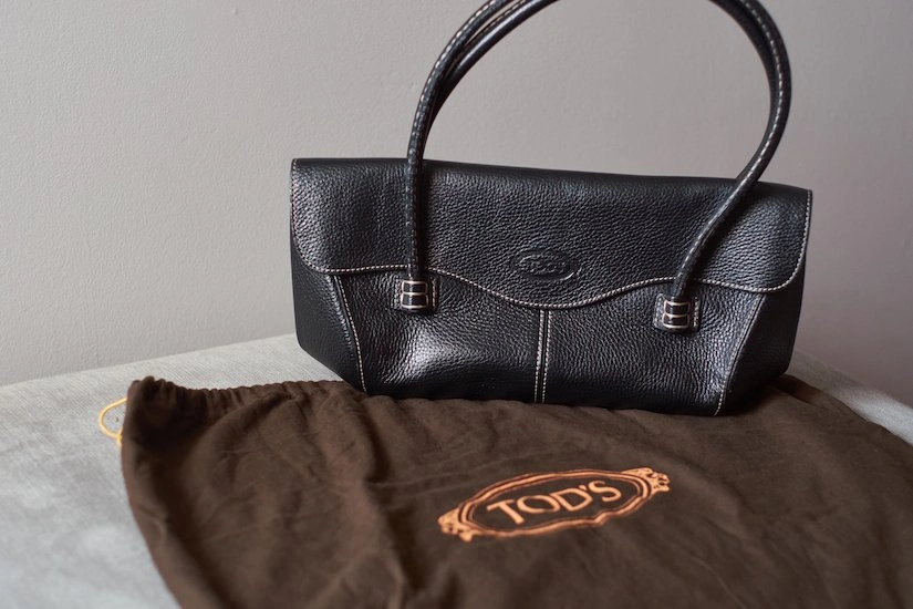 Tod's black leather shoulder bag - photo 3