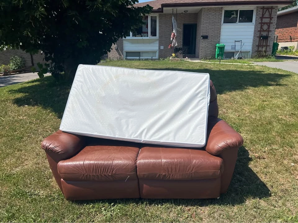 FREE Brown Leather Reclining Loveseat + Mattress - photo 2