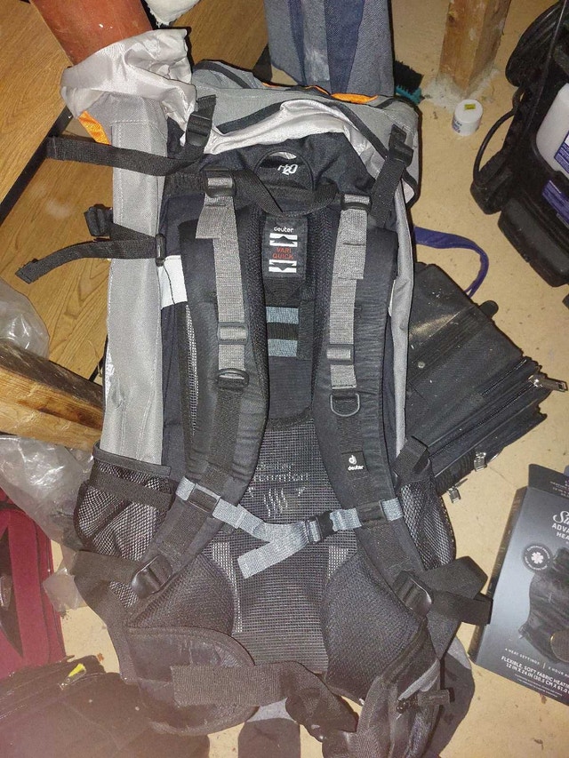 Deuter 50 + 10 backpack BRAND NEW with tags - photo 3