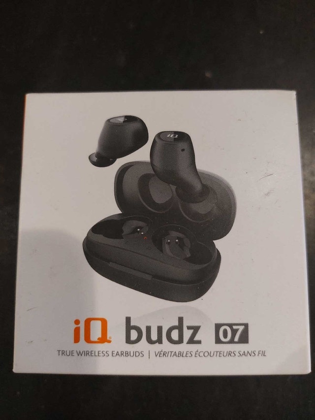 Wireless Earbuds iQ Budz 07. NEW in box