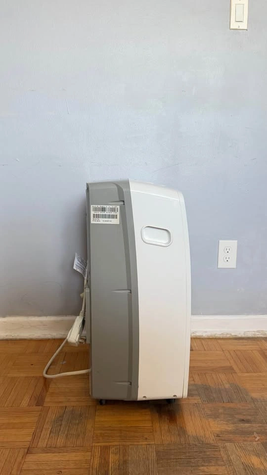 NOMA 10,000 BTU Portable Air Conditioner – Excellent Condition - photo 2