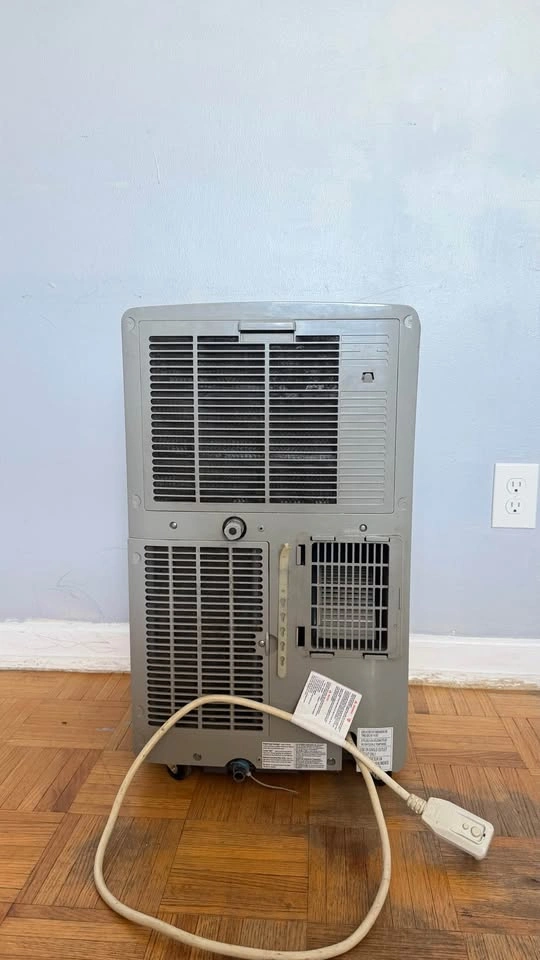 NOMA 10,000 BTU Portable Air Conditioner – Excellent Condition - photo 3