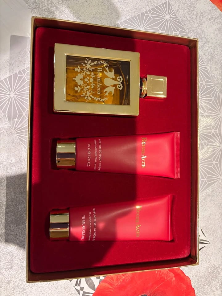 Authentic Reem Acra Gift Set: EDP Spray, Lotion, and Gel - photo 2