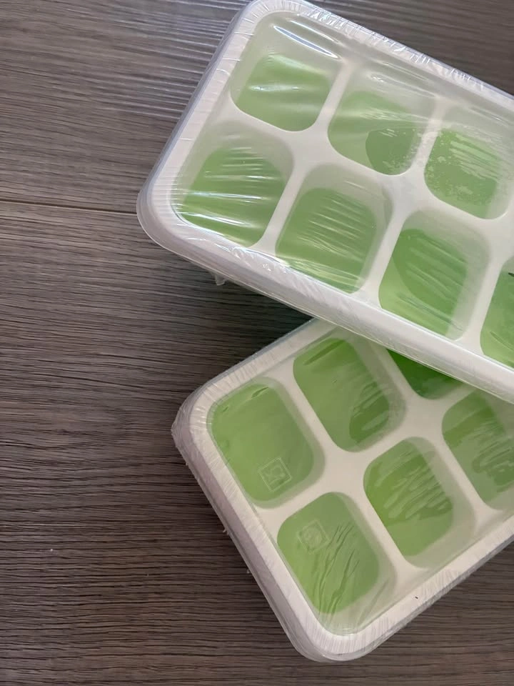 Set of 2 Green Ice Cube Trays - photo 3