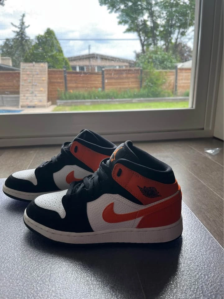 Sneaker Clean Out! - photo 2