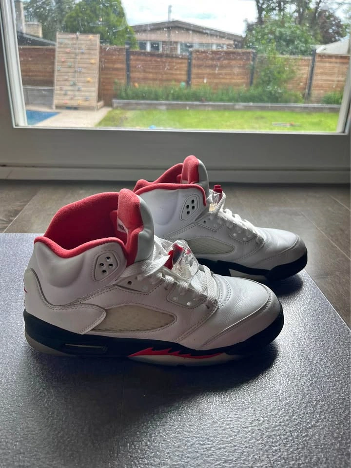 Jordan 5 Retro “Fire Red - Silver Tongue” 5.5Y