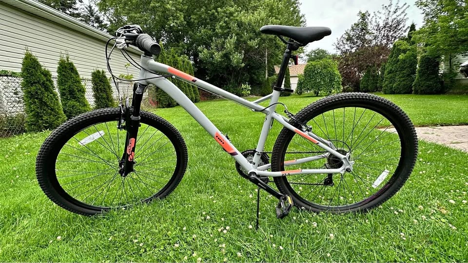 Diadora Savano mountain bike MINT!!