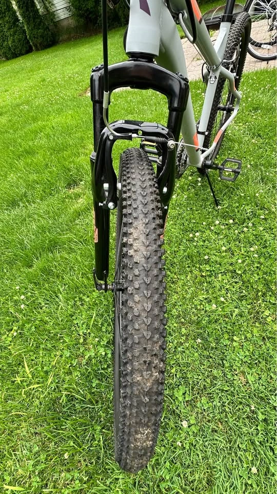 Diadora Savano mountain bike MINT!! - photo 2