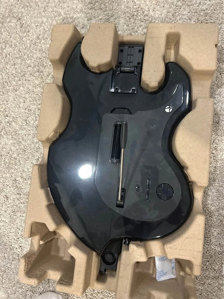 PDP Riffmaster Wireless Guitar Controller (Xbox) – Like New - photo 3