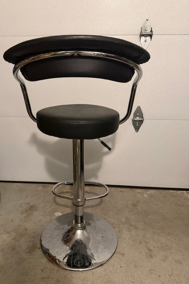Adjustable Black Bar Stools - photo 3