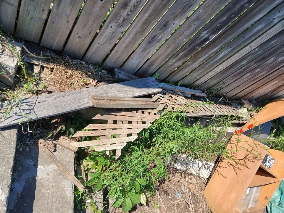 Free Scrap Wood and Lumber - photo 2