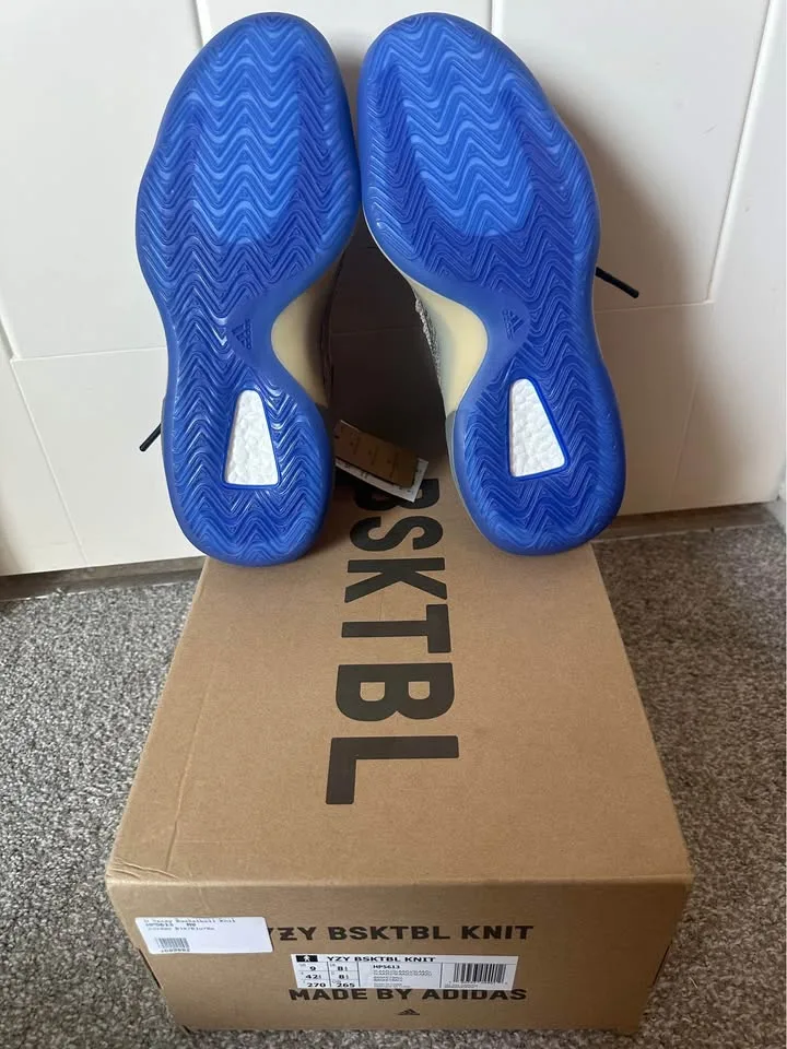Adidas Yeezy BSKTBL KNIT. New with tags and box. Size 9 image indicator(4)