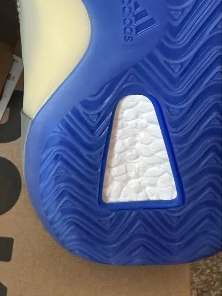 Adidas Yeezy BSKTBL KNIT. New with tags and box. Size 9 image indicator(7)