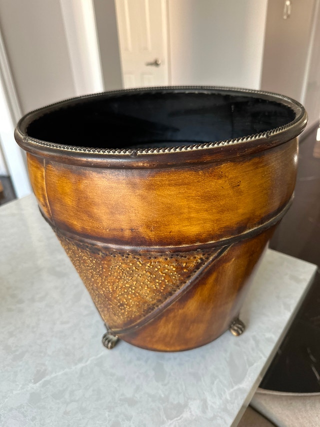 Vintage footed metal jardinière planter