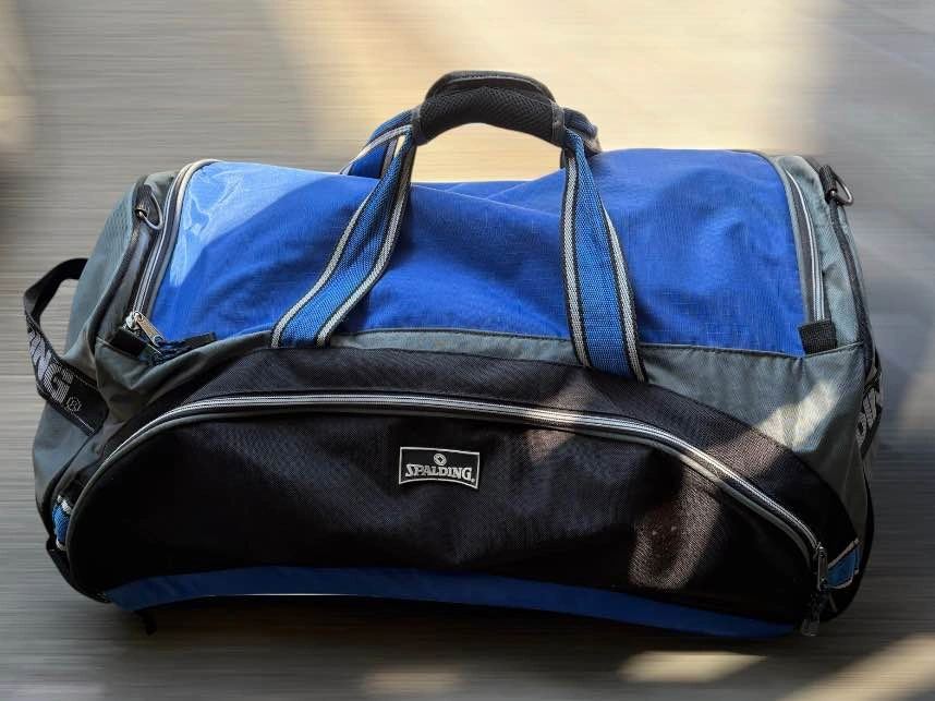 Spalding Rolling Duffel Bag used condition - photo 2