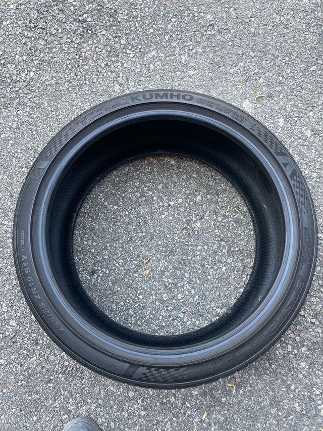 Kumho ECSTA Ps71 235 35 19