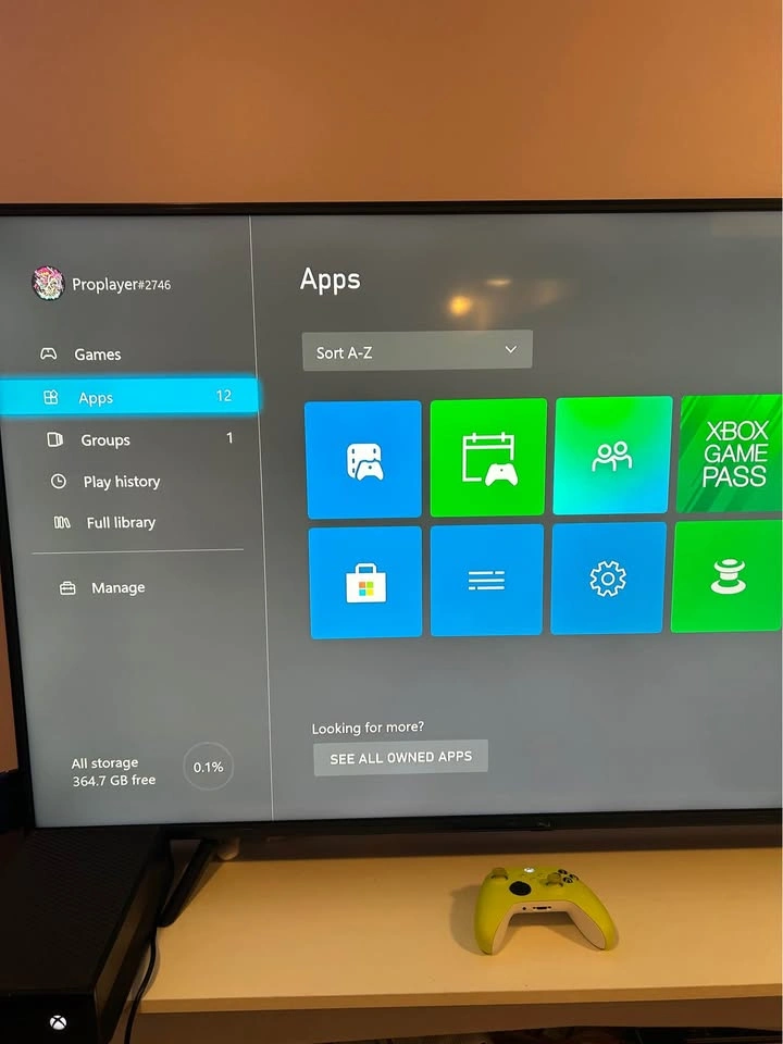 Xbox One - With Controller - photo 2