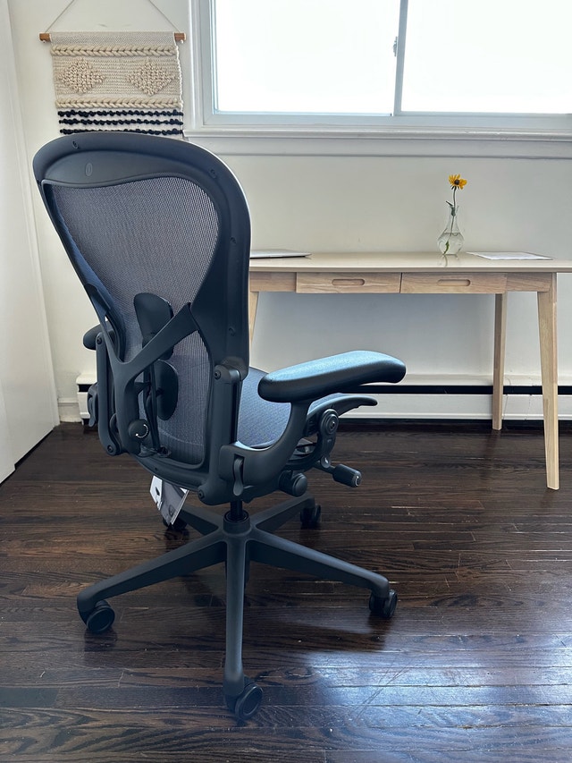Herman Miller - Ergonomic Office Chair - photo 3