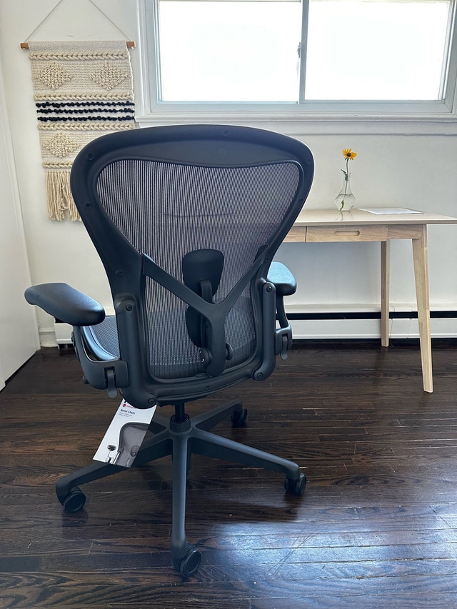 Herman Miller - Ergonomic Office Chair - photo 4