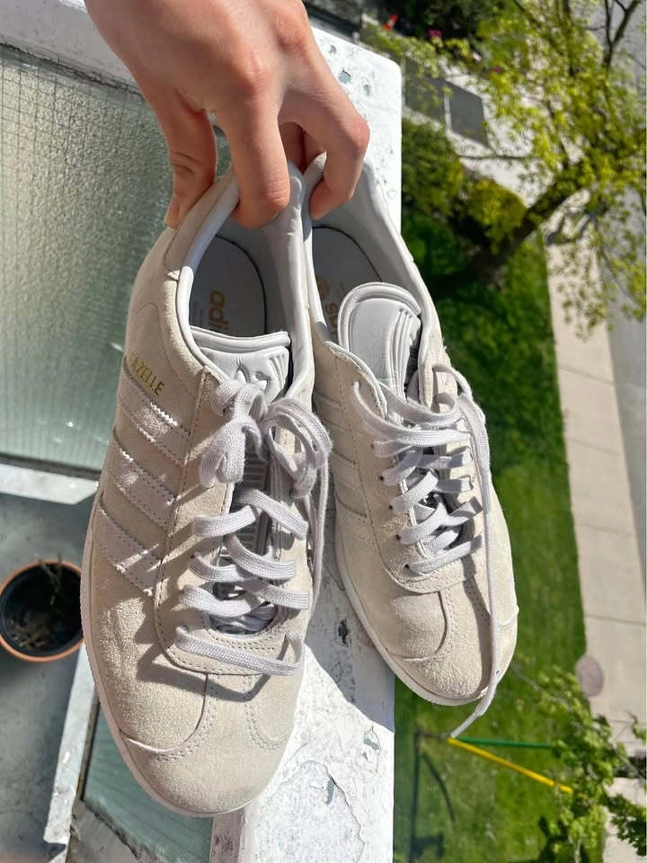 Adidas Gazelle Sneakers - Beige Suede 8.5W / 7.5M