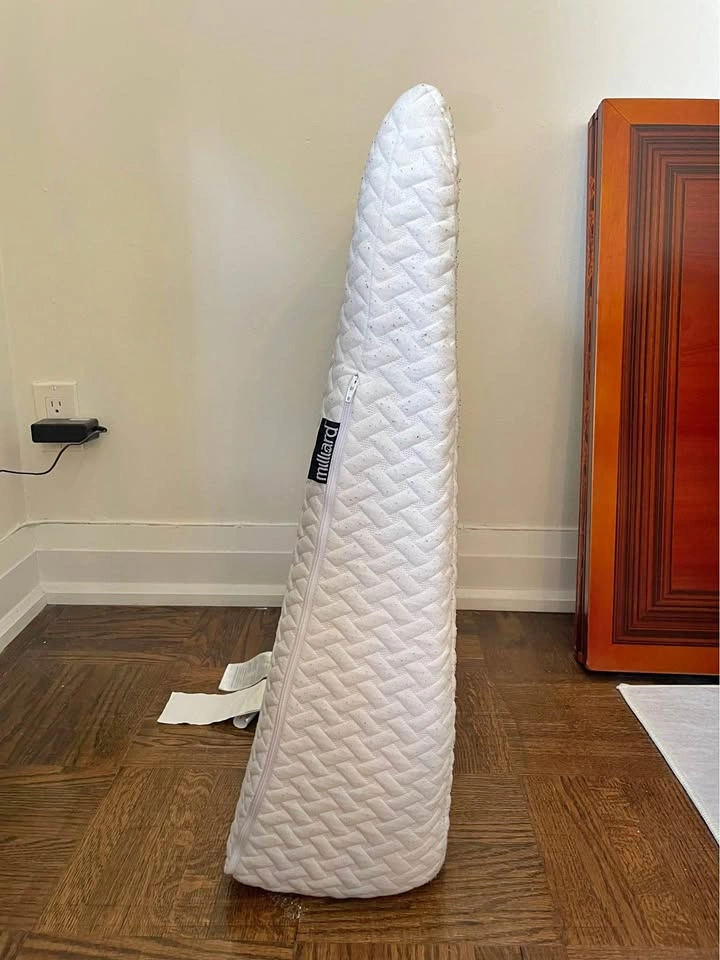 Milliard Bed Wedge Pillow: Breastfeeding Pillow