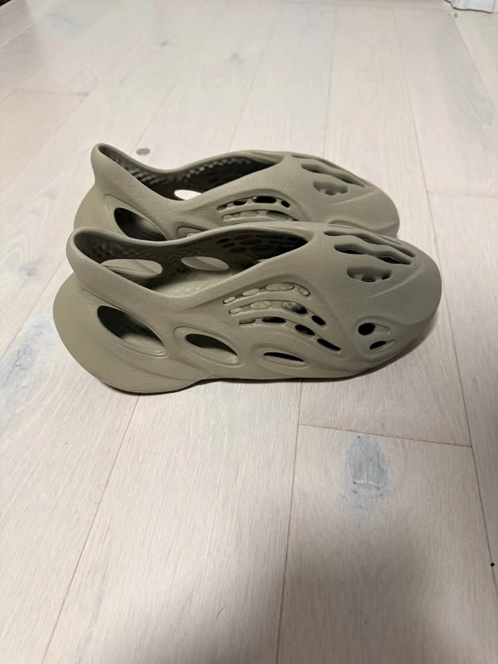Yeezy Foam RnR