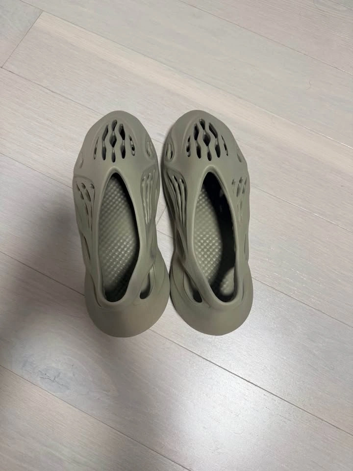 Yeezy Foam RnR - photo 2