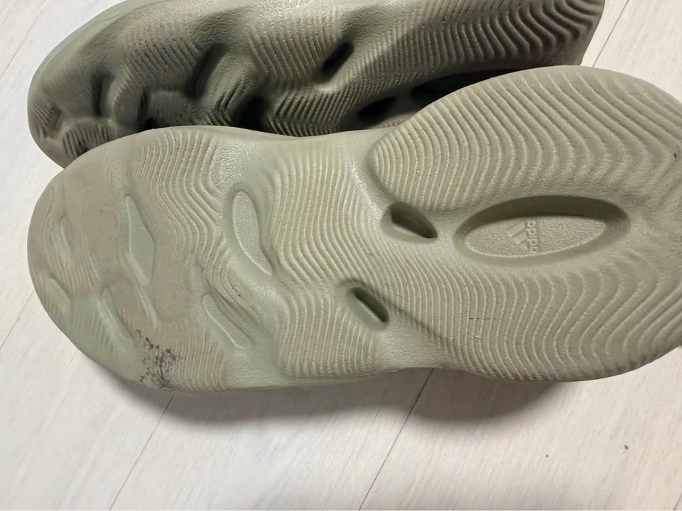 Yeezy Foam RnR - photo 3