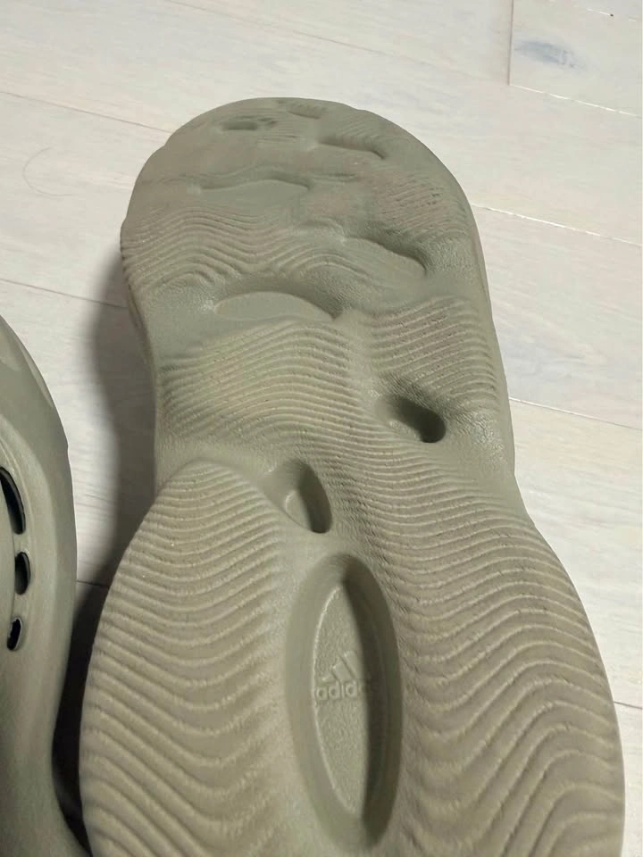 Yeezy Foam RnR - photo 4