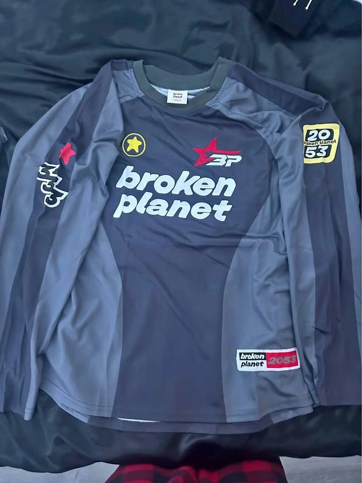 Broken planet long sleeve
