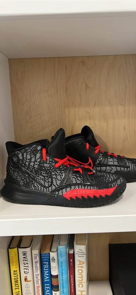 Nike Kyrie 7 Bred, Men's 7.5 / Youth 6.5 - photo 2