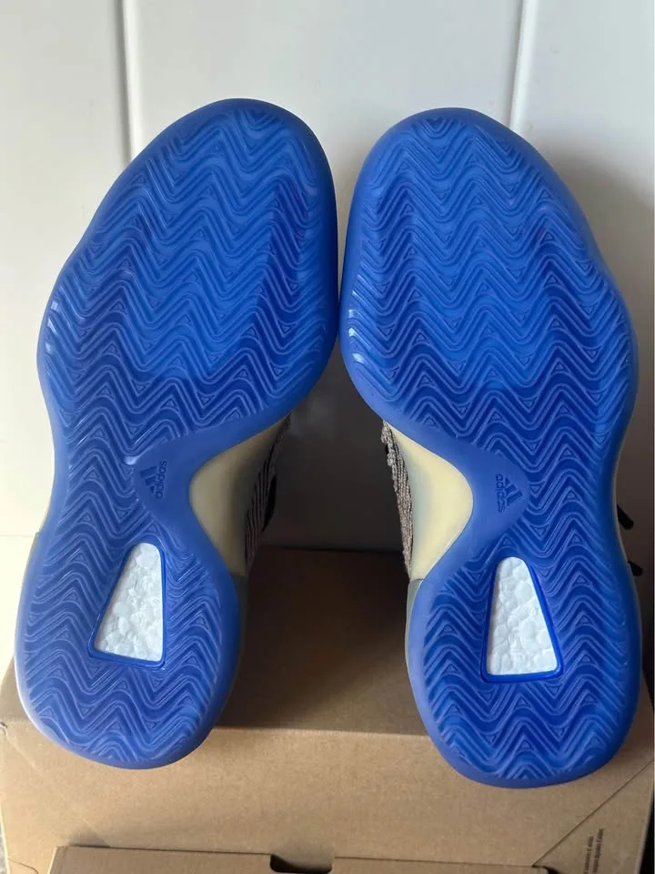 Adidas Yeezy BSKTBL KNIT. New with tags and box. Size 6.5 image indicator(5)