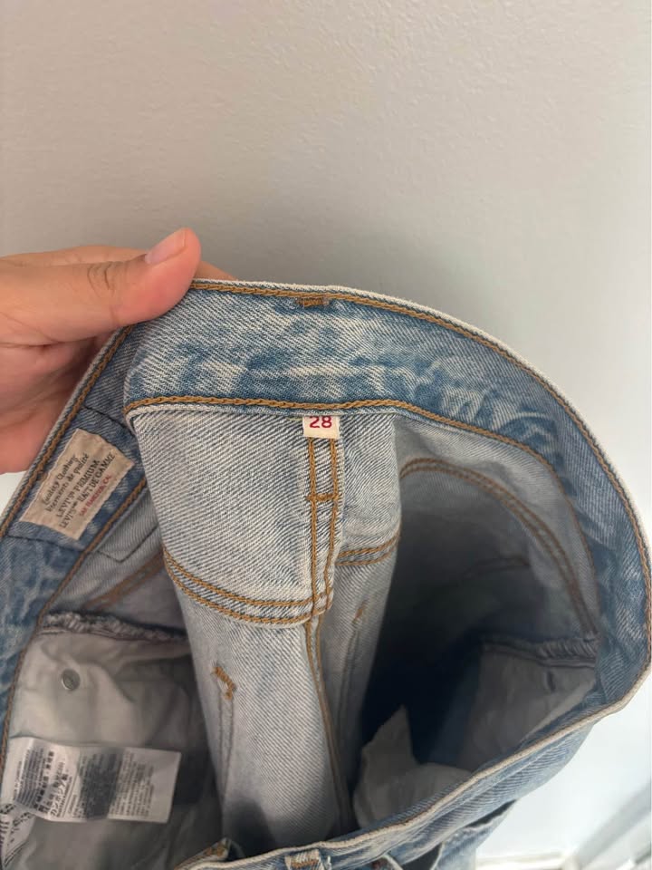 Levis dad jeans size 28 - photo 5