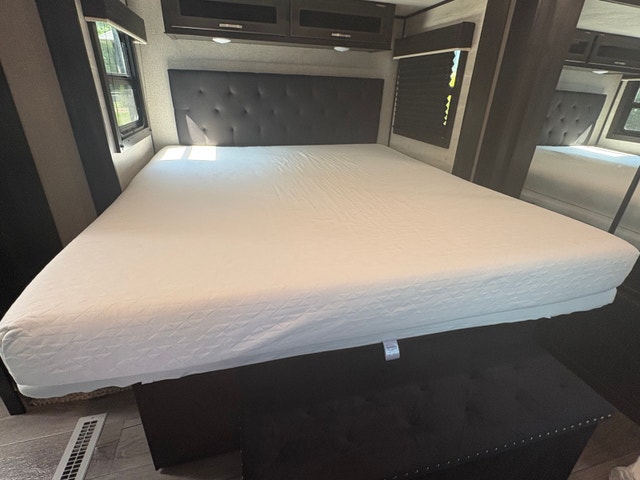 King Size RV Mattress And Topper