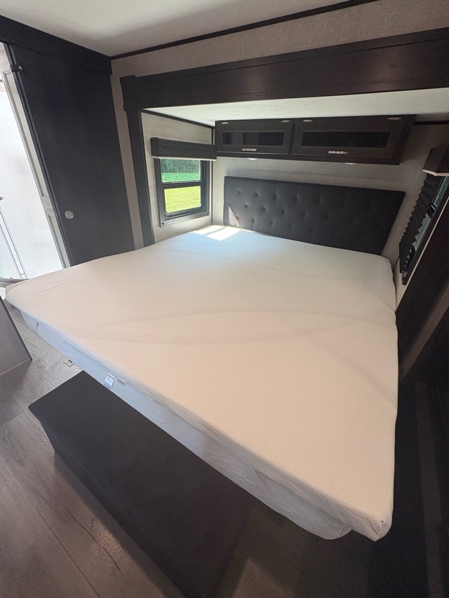 King Size RV Mattress And Topper - photo 5