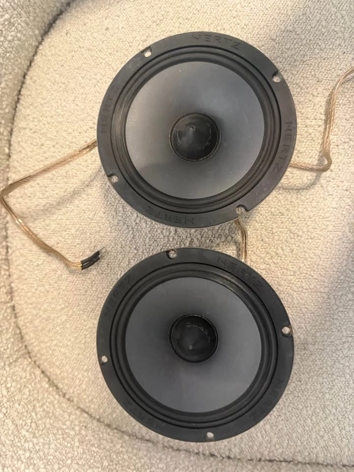 Alpine Touchscreen Deck + Hertz Speakers + Sub + Audison Amps - photo 3