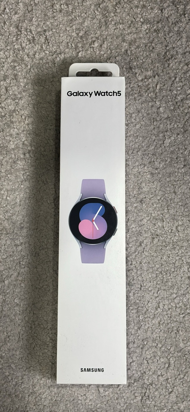 Samsung Galaxy Watch 5 40mm (Brand New / Open Box)