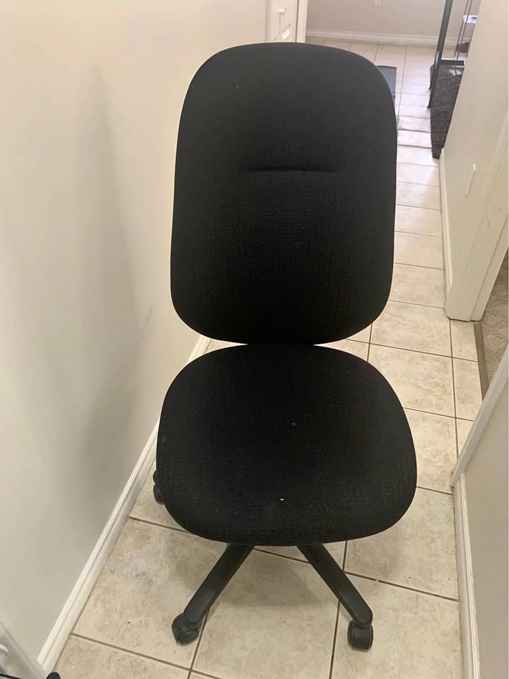 Black Ergonomic Office Chair- No Armrests