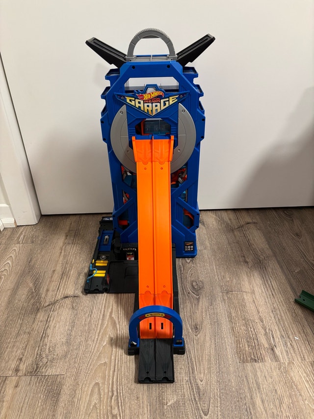 Hot Wheels Mega Garage