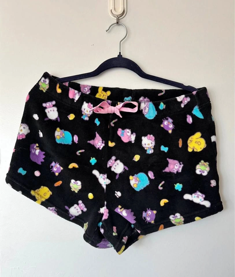 sanrio PJ shorts SIZE L