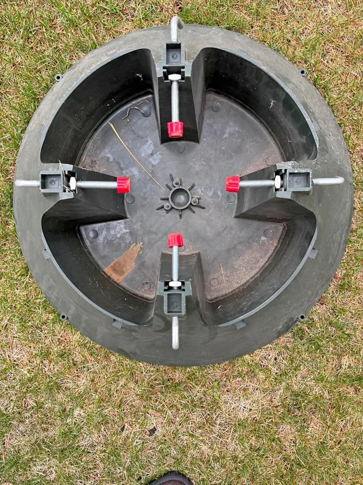 Christmas tree stand