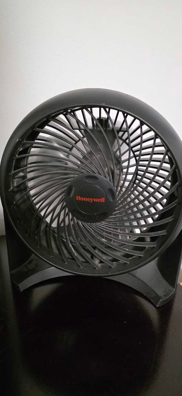 Honeywell Table Fan