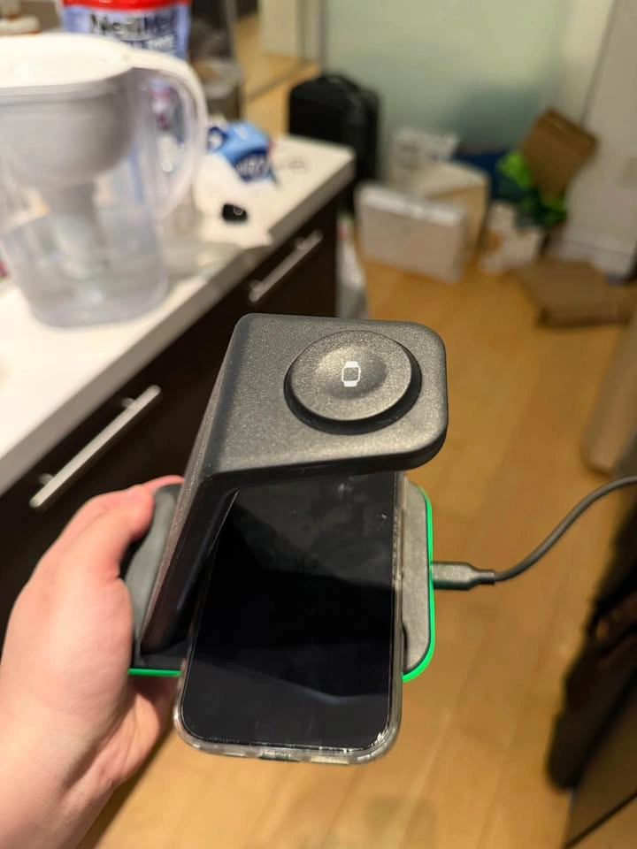 3 in 1 Wireless Charging Stand - photo 2