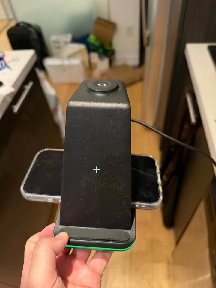 3 in 1 Wireless Charging Stand - photo 3