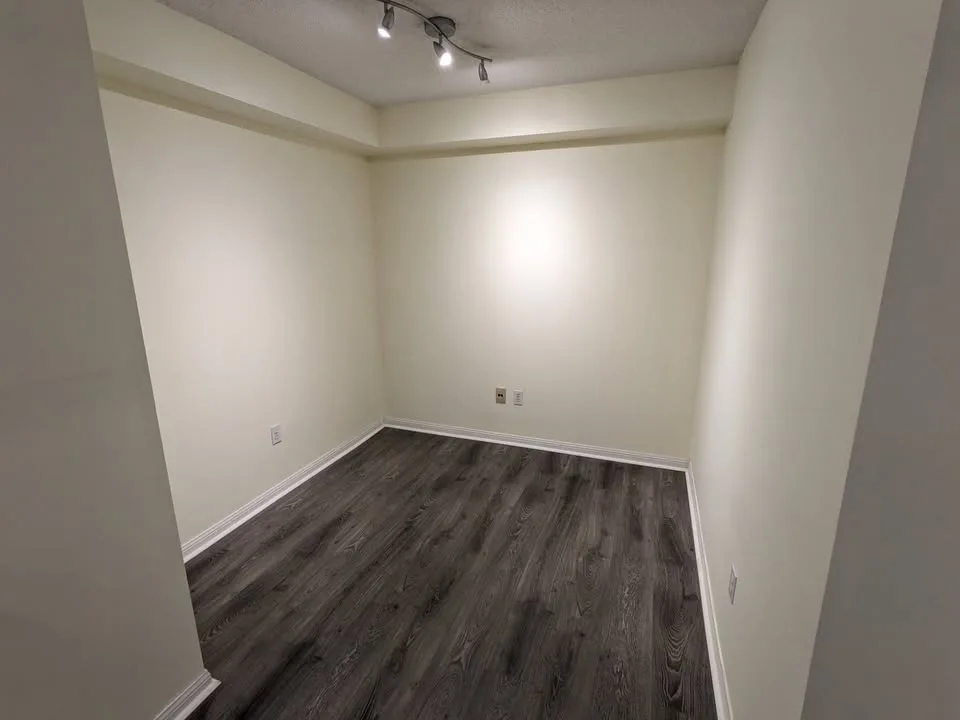 2 beds 2 baths condo utilities included Finch station ttc image indicator(2)