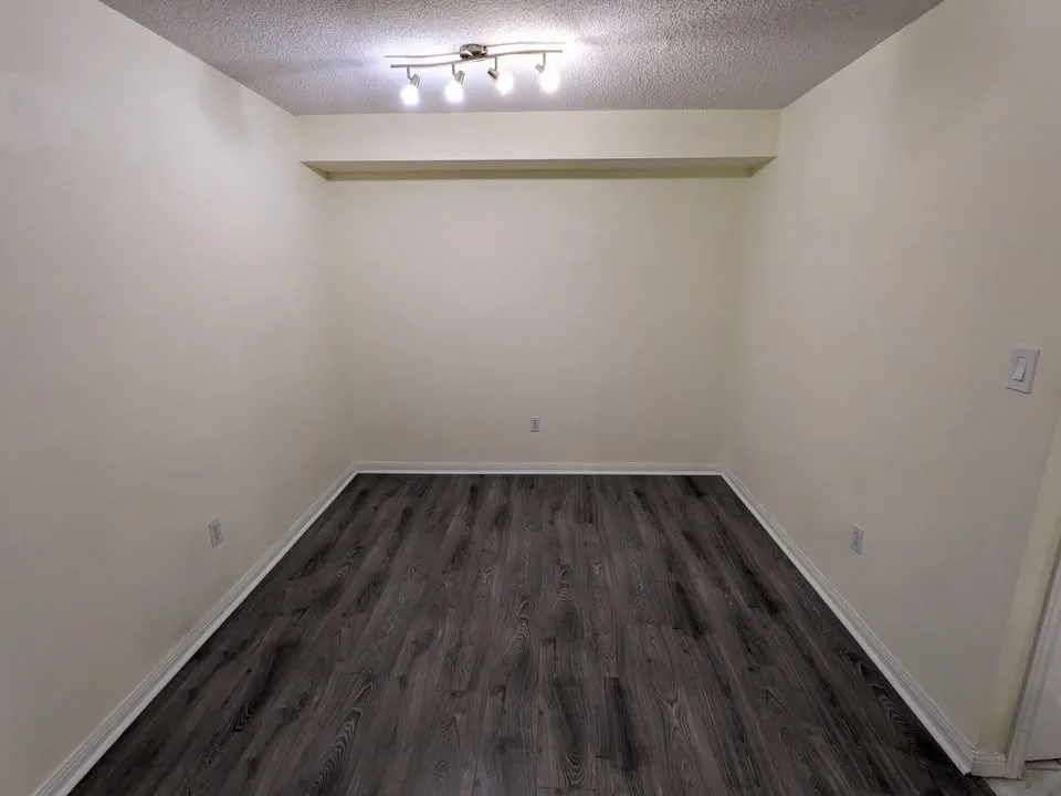 2 beds 2 baths condo utilities included Finch station ttc image indicator(3)