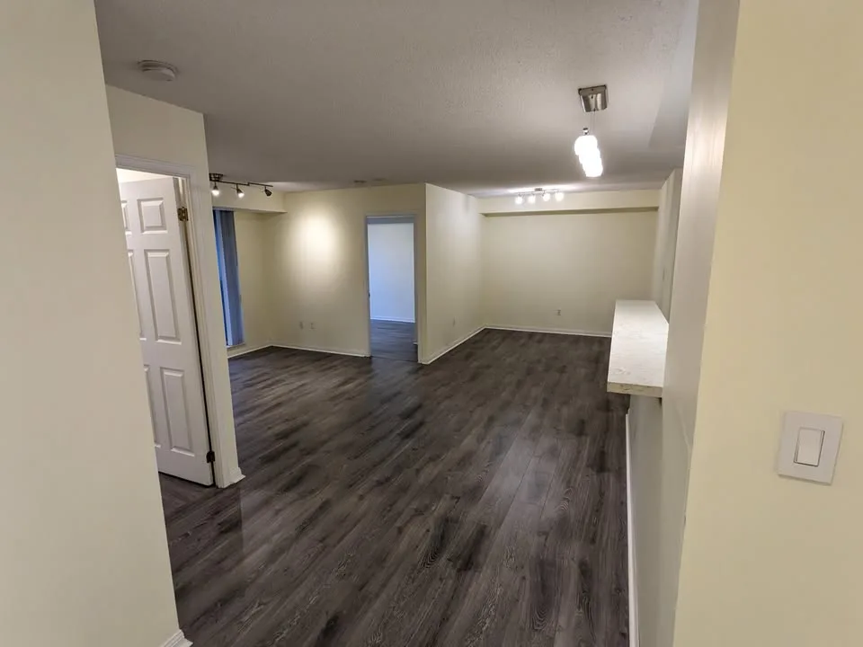 2 beds 2 baths condo utilities included Finch station ttc image indicator(10)