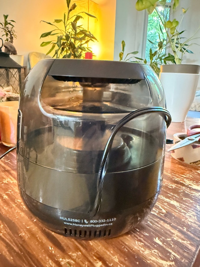Honeywell Mini Mistᵀᴹ Ultrasonic Cool Mist Humidifier - photo 2