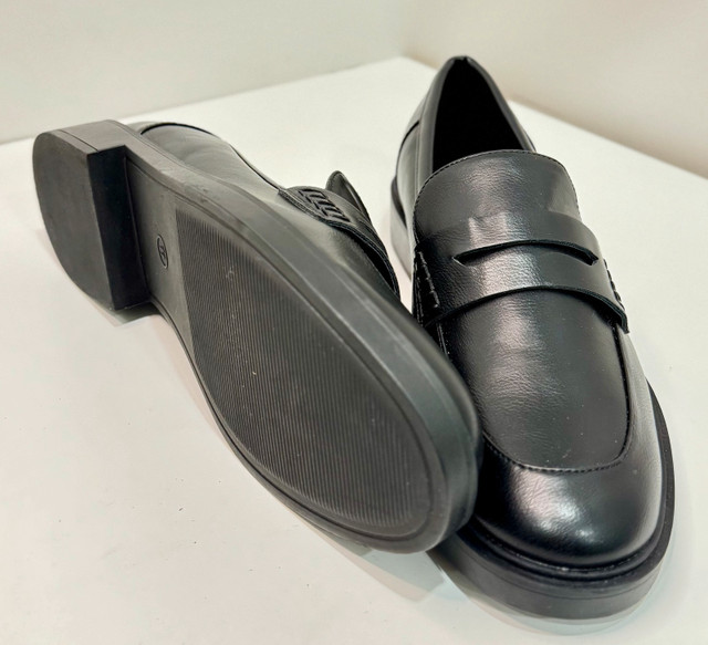 Black Loafers - photo 2