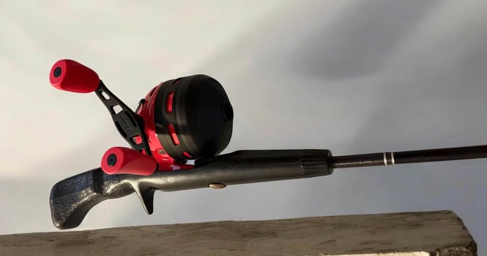 Spincast Fishing Rod and Reel - photo 5